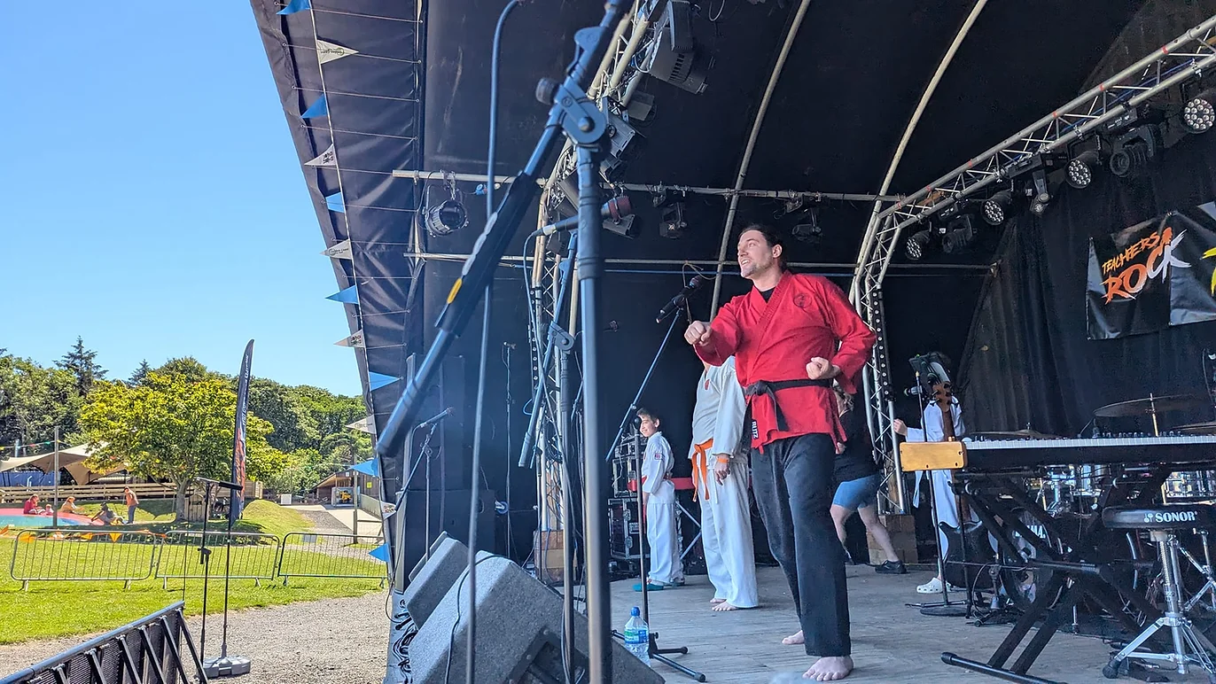 09dcf9_426cd11d7faa44d4847411f4fd7e73f9~mv2